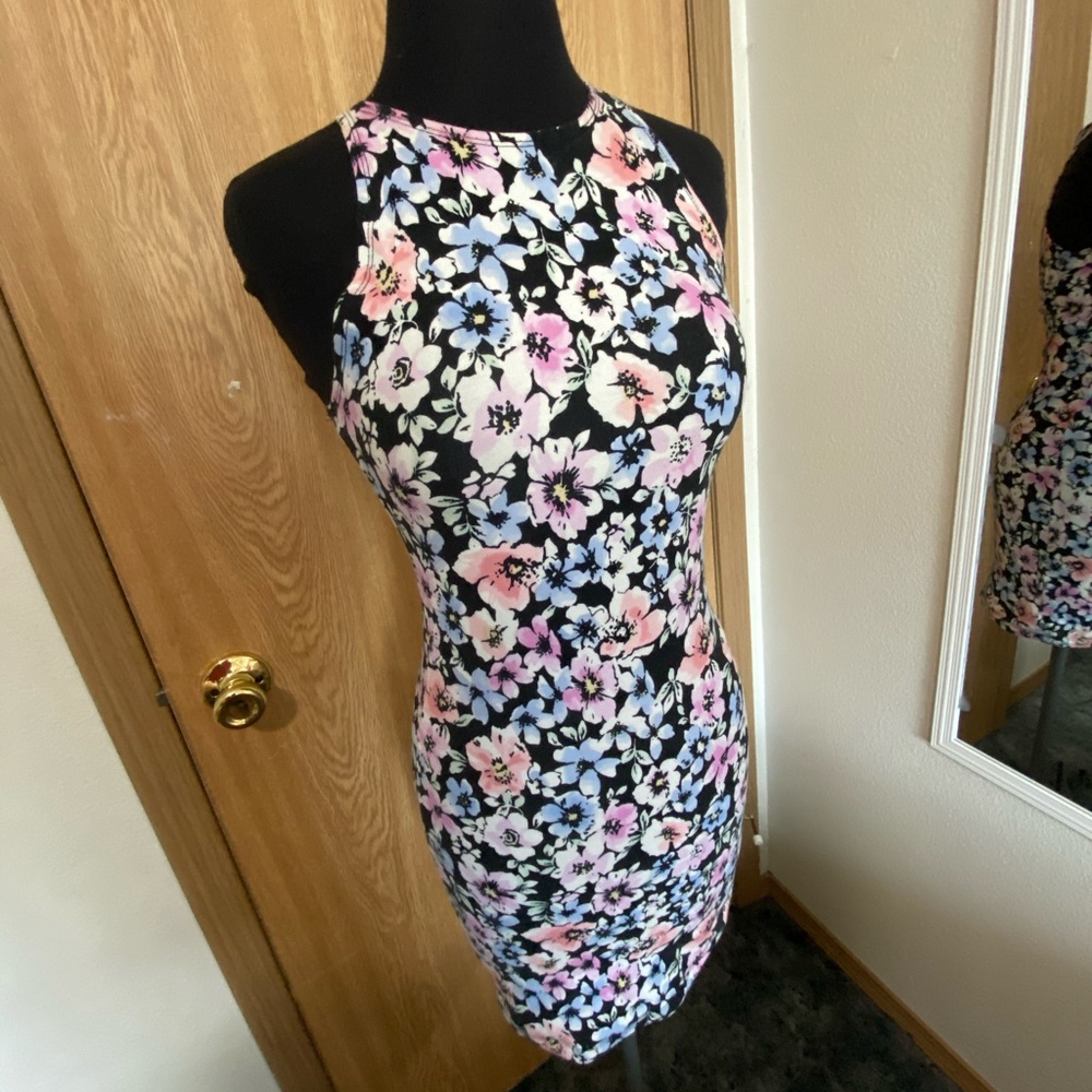 Forever 21 Floral Spring Dress - Picture 1 of 8
